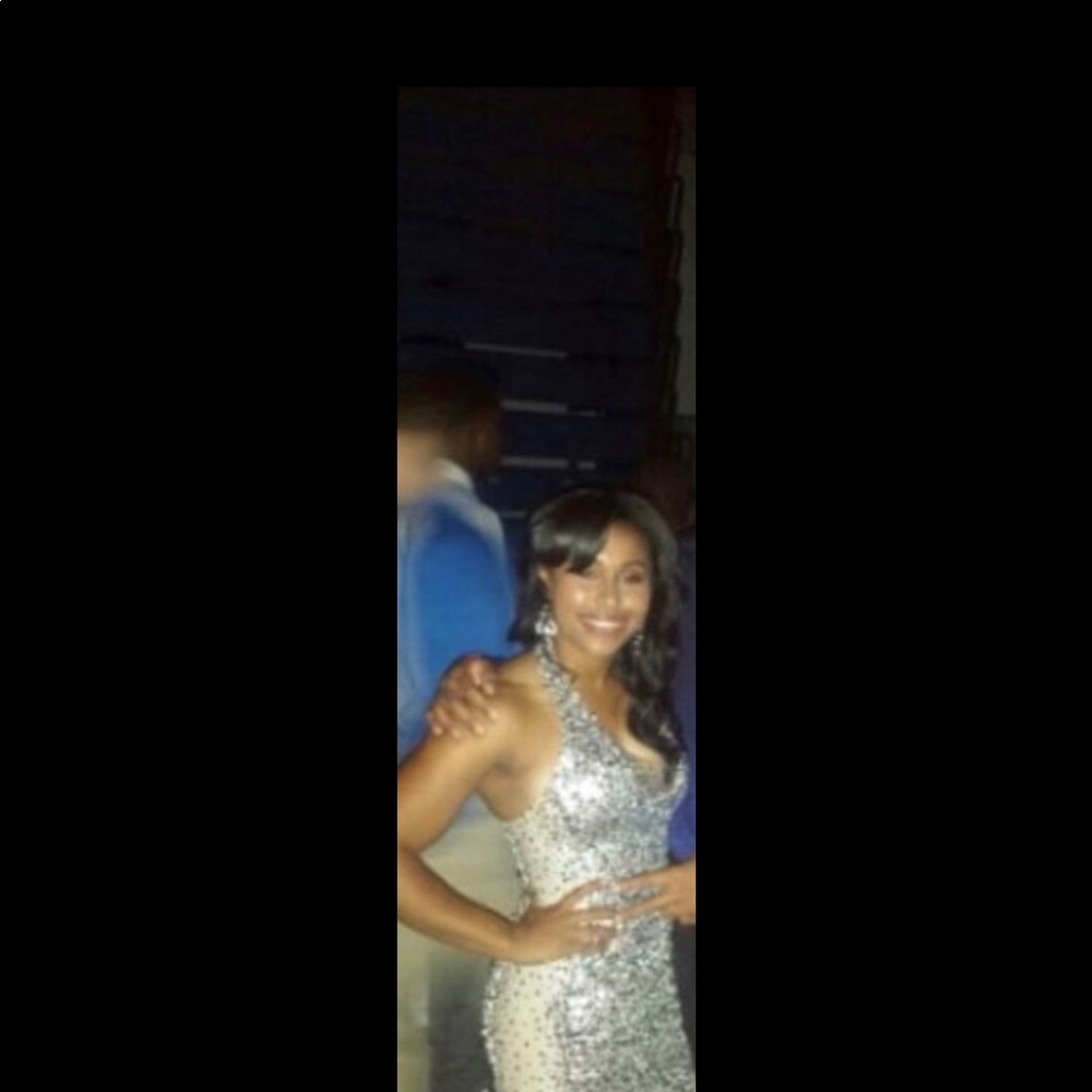 Short dress